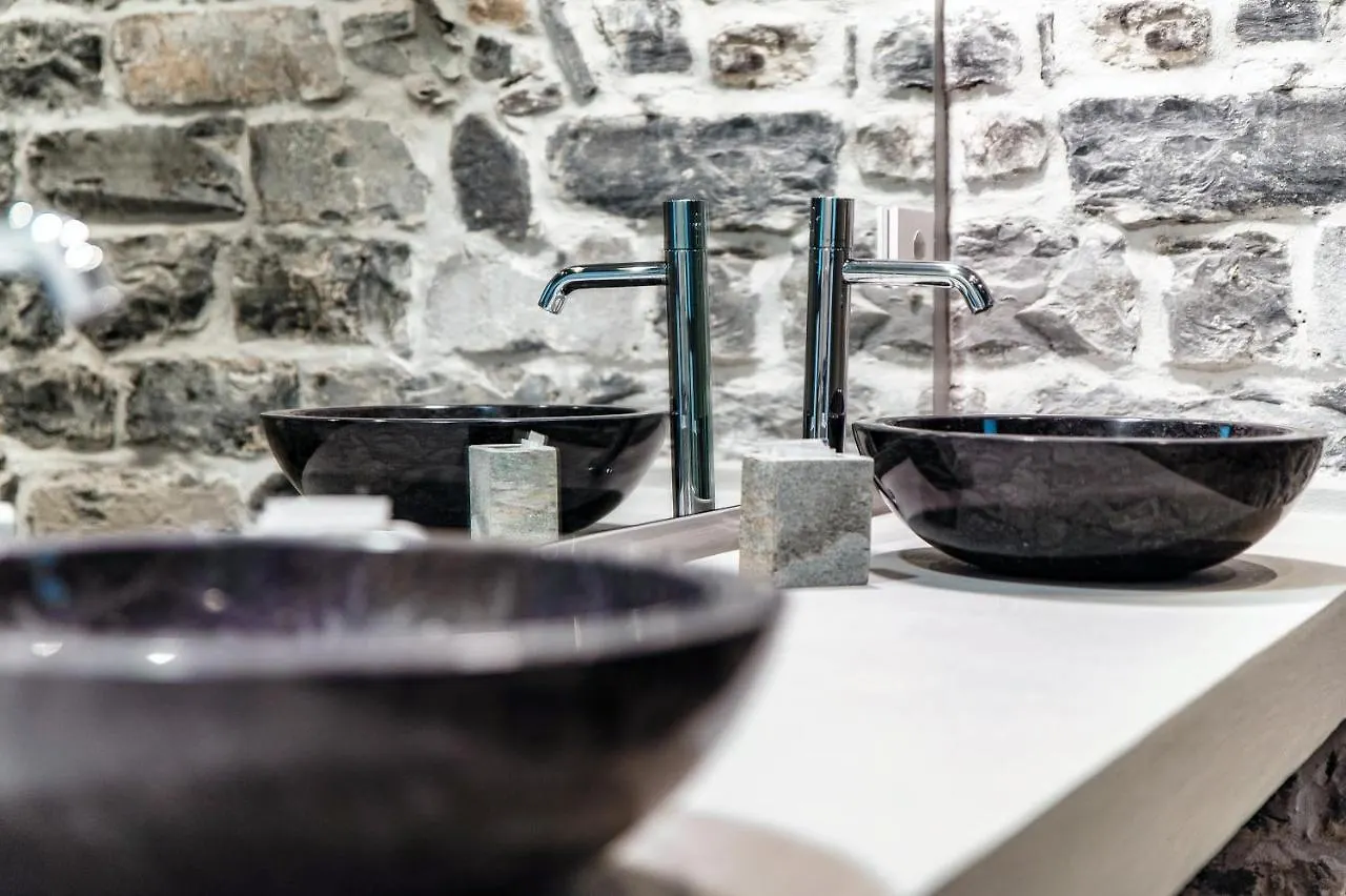 Suite Lo Storico - The House Of Travelers Como