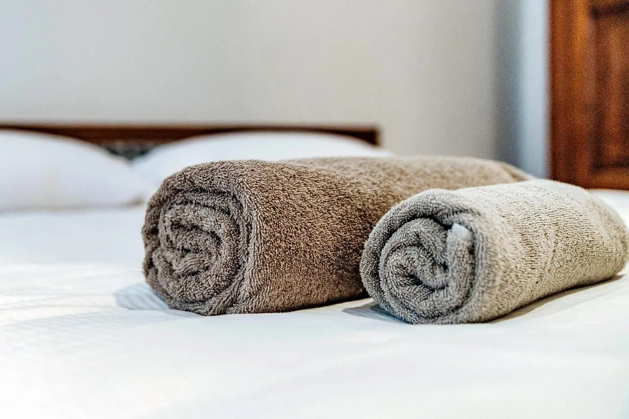 Suite Lo Storico - The House Of Travelers Como Apartment